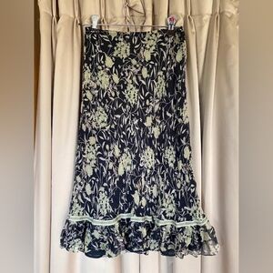 Chic Black and Cream Floral A-Line Skirt